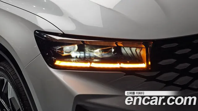 Renault-KoreaSamsung Grand Koleos 1.5 E-TECH Iconic 2WD — photo 1 of 38