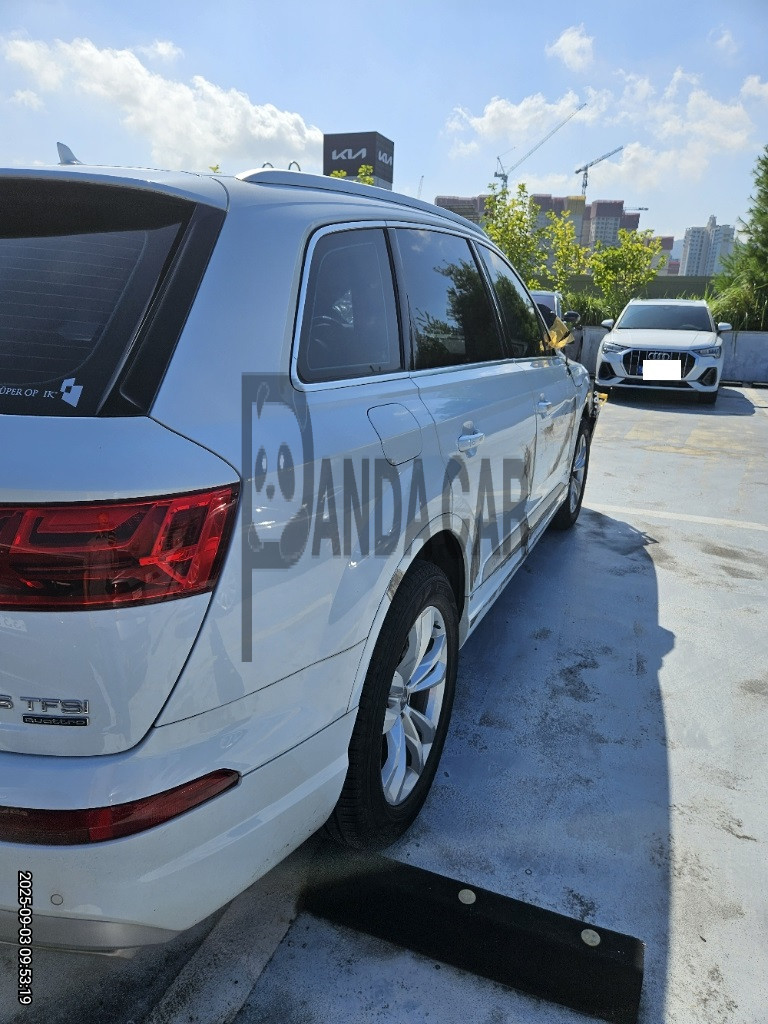 2019 Audi Q7 45 TFSI quattro, photograph 5