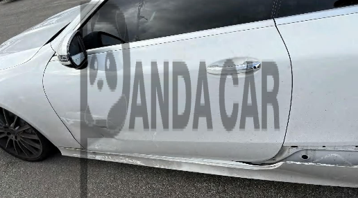 2023 Mercedes-Benz E450 4MATIC Cabriolet, photograph 2