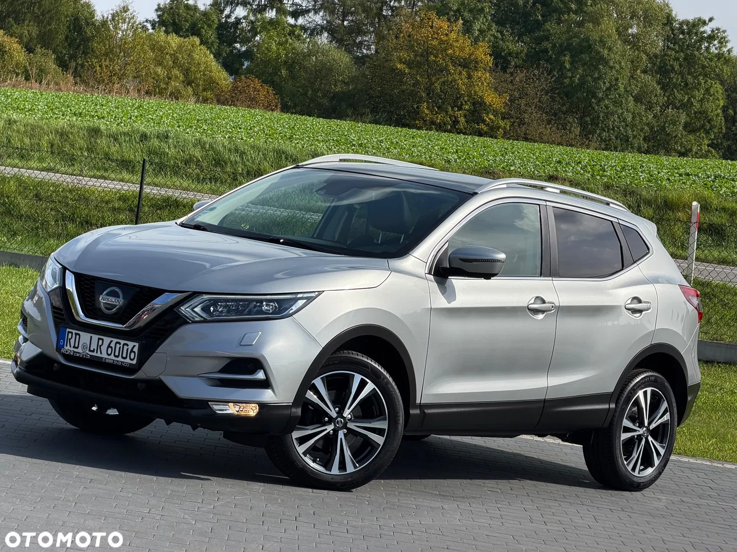 Nissan Qashqai 1.6 DIG-T Tekna+ — photo 1 of 39