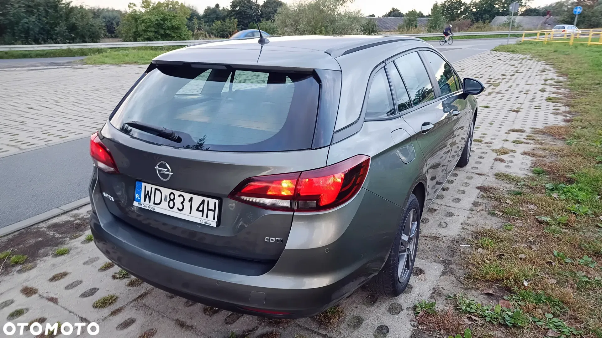2018 Opel Astra 1.6 CDTI Enjoy, photograph 3
