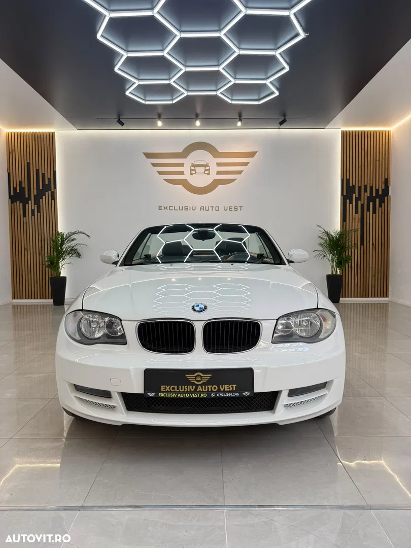 2008 BMW Seria 1 118i Edition Sport, photograph 11
