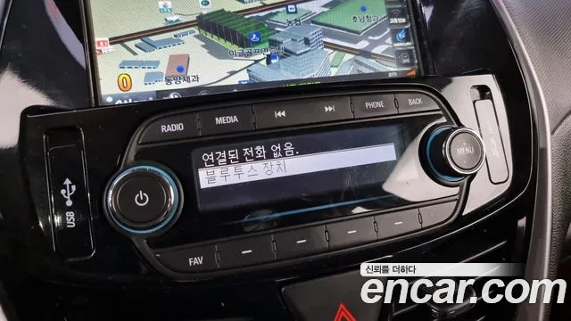 2016 ChevroletGMDaewoo Spark LT, photograph 3