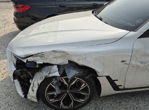 2024 BMW i4 eDrive40, photograph 5