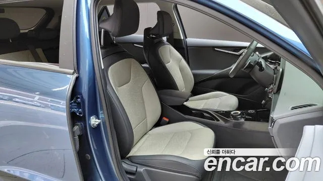 2023 Kia Niro Prestige, photograph 9