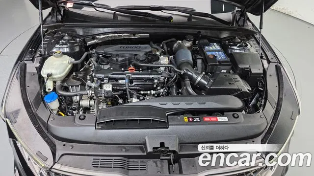 Kia K5 1.6 Turbo — photo 1 of 30
