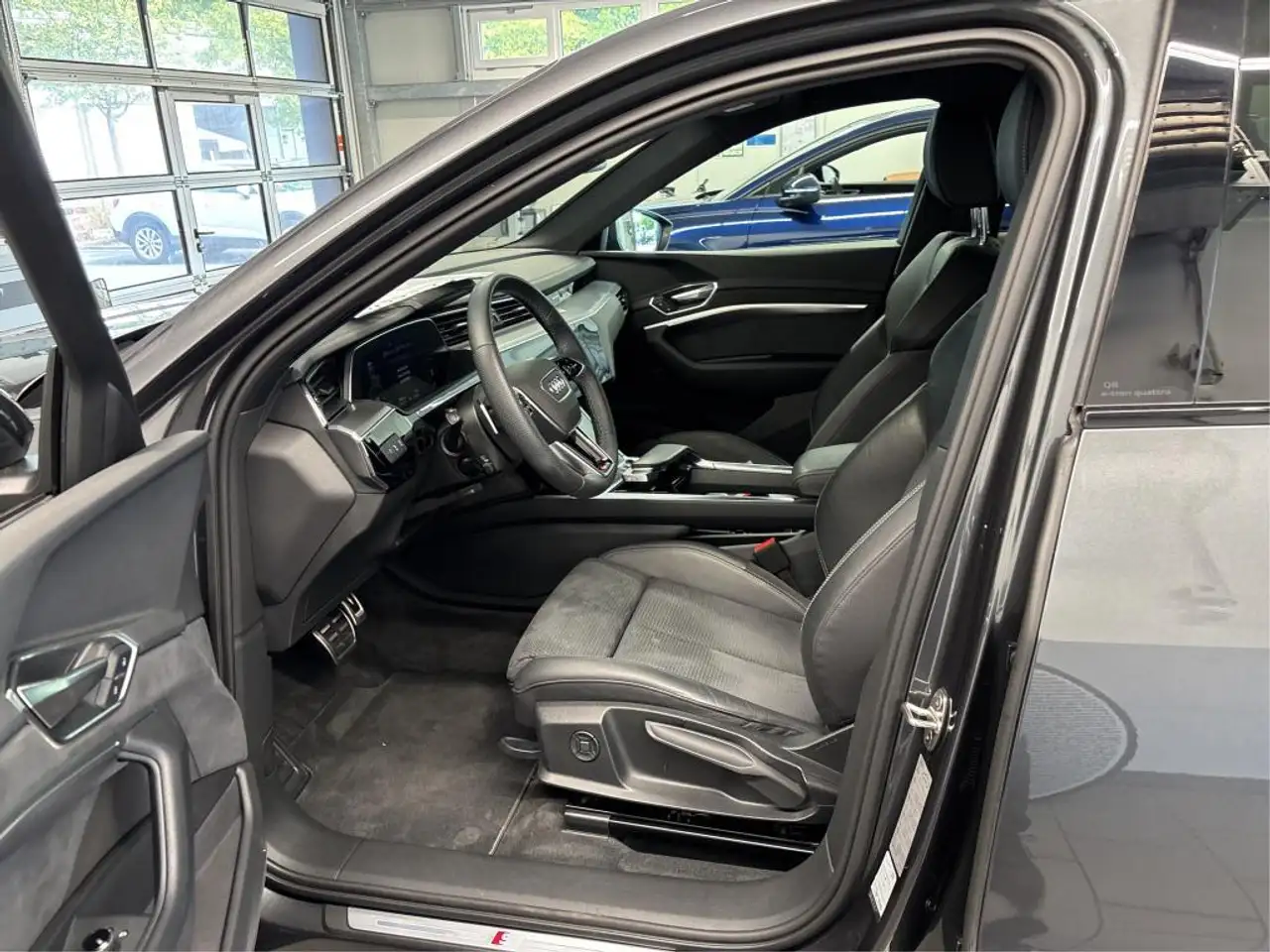 2023 Audi Q8 e-tron 50 2x S line ACC BLACK 360° 20Z SHZ VC, photograph 9