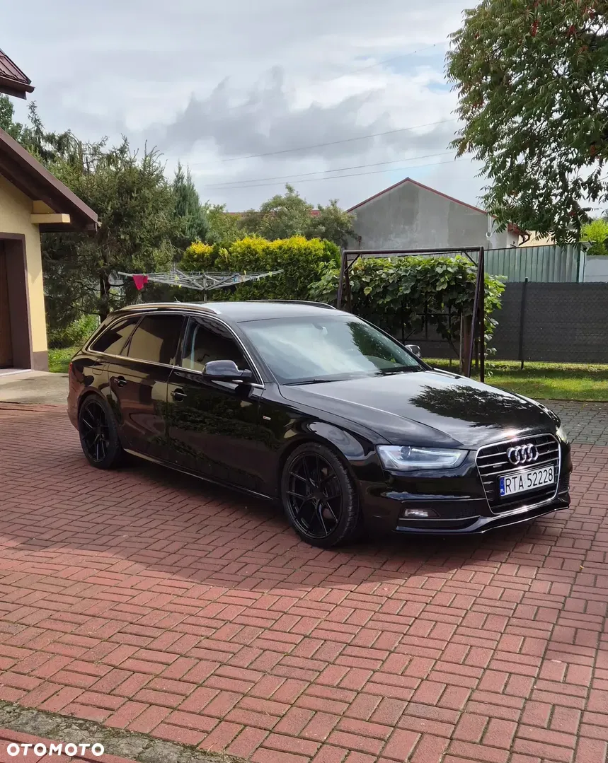 2015 Audi A4 Avant 2.0 TDI Quattro S tronic, photograph 2