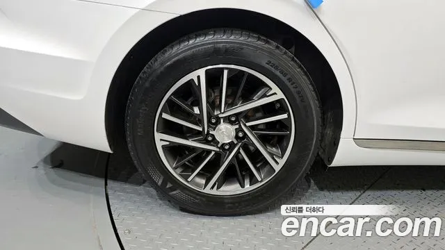 2021 Hyundai Grandeur 2.5, photograph 12