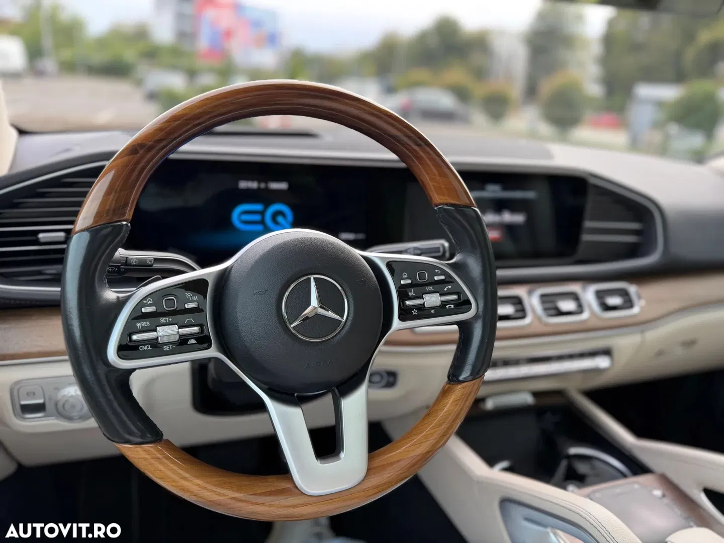 2021 Mercedes-Benz GLE, photograph 5