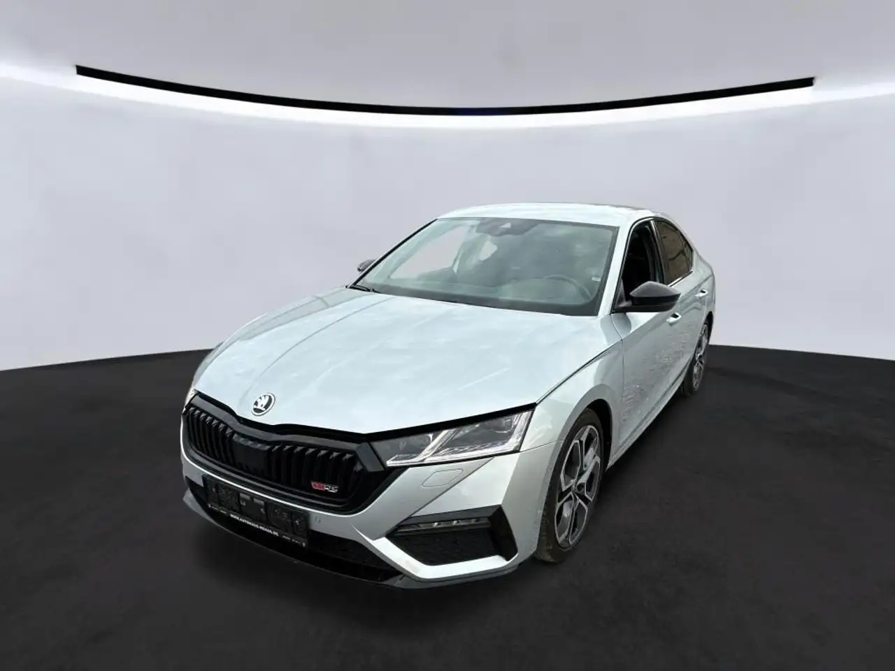 Skoda Octavia 2.0 TDI DSG 4x4 RS/HUD/ACC/DCC/AHK/19z — photo 1 of 8