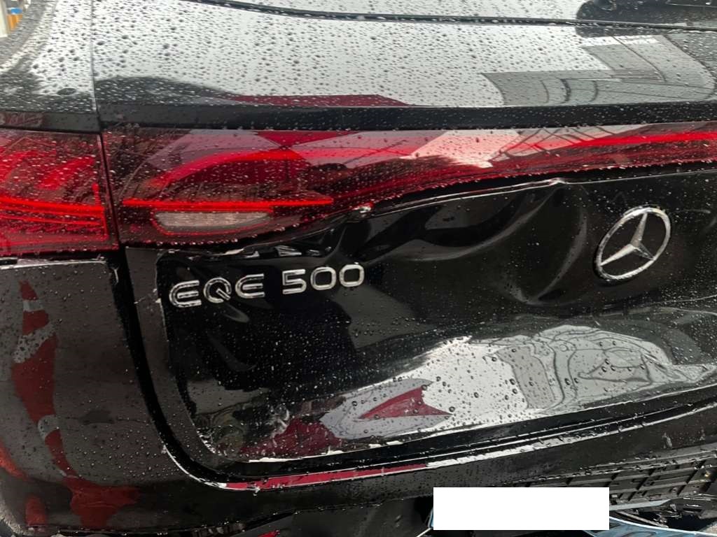 2023 Mercedes-Benz EQE500 4MATIC SUV 2023 model, photograph 2