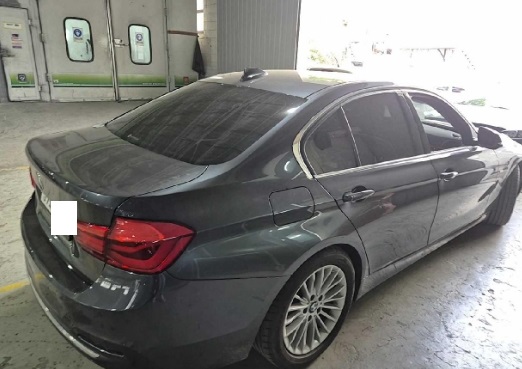 2018 BMW 320i, photograph 4