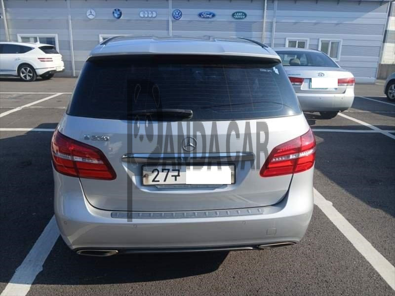2018 Mercedes-Benz B220, photograph 6
