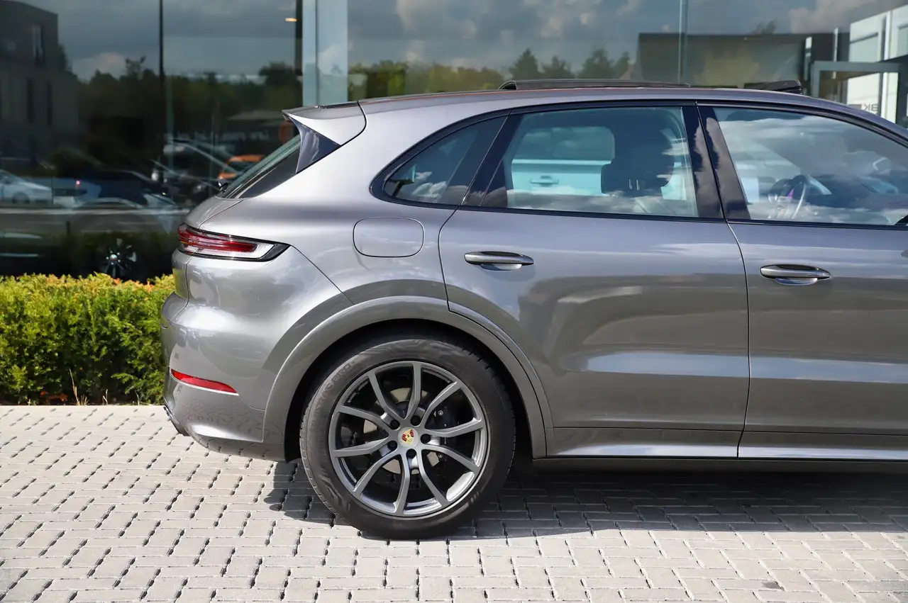 2023 Porsche Cayenne 3.0 Turbo V6 - Pano - 360 - PDLS - Air Suspension - ACC - Ambiant - ..., photograph 7