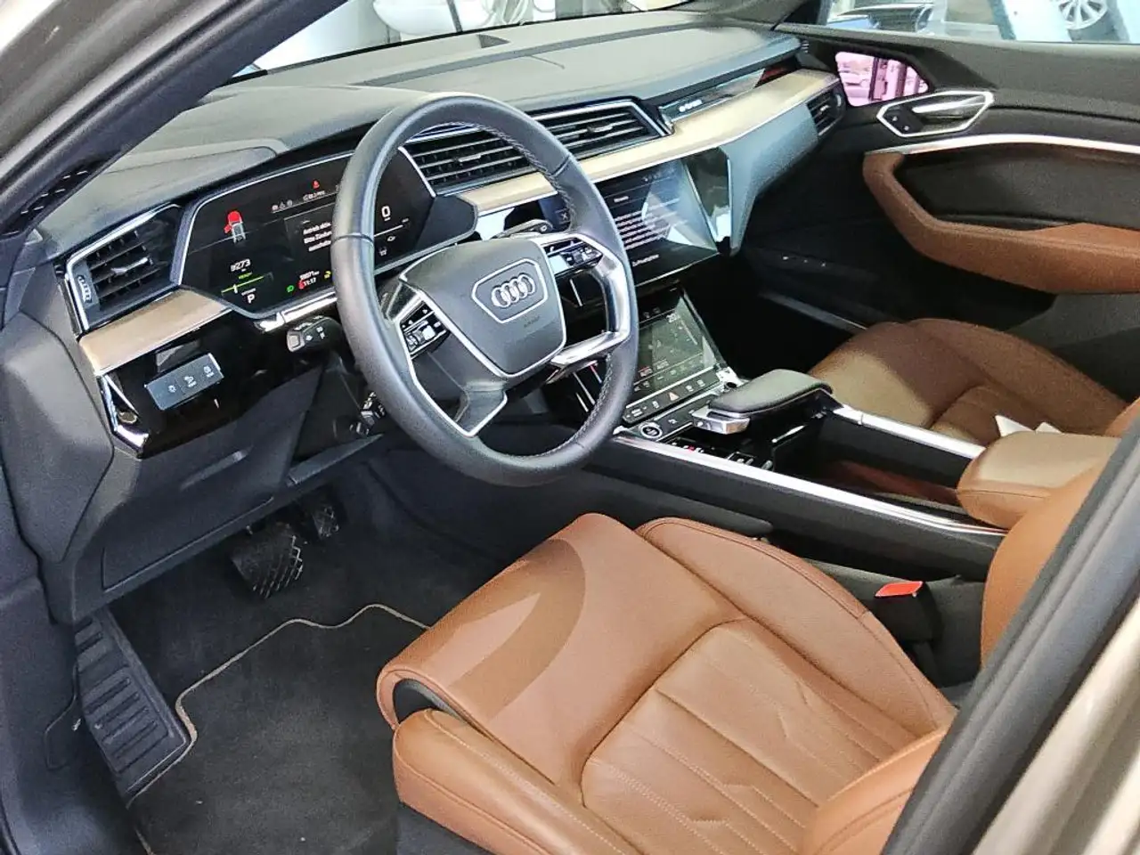 2024 Audi Q8 e-tron 55 S line ACC AHK HuD PANO MASSAGE 22Z, photograph 9