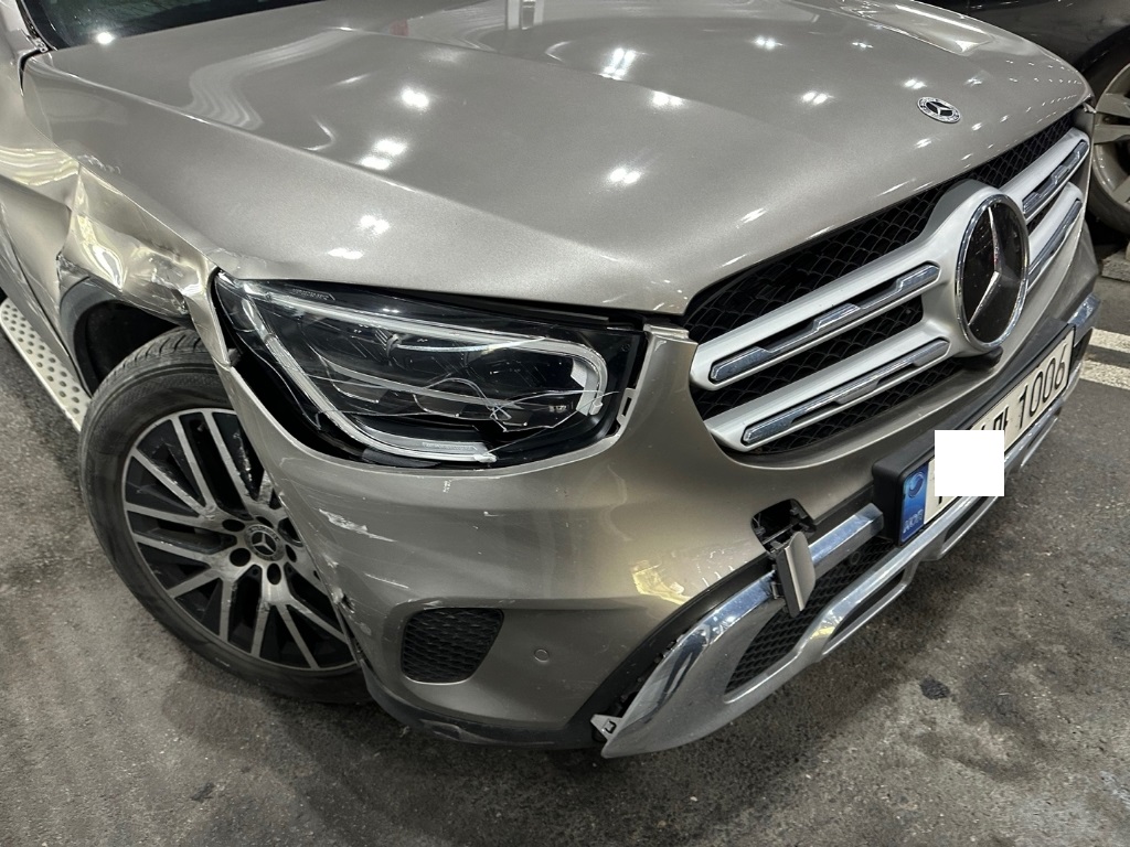 2022 Mercedes-Benz GLC220 d 4MATIC, photograph 5