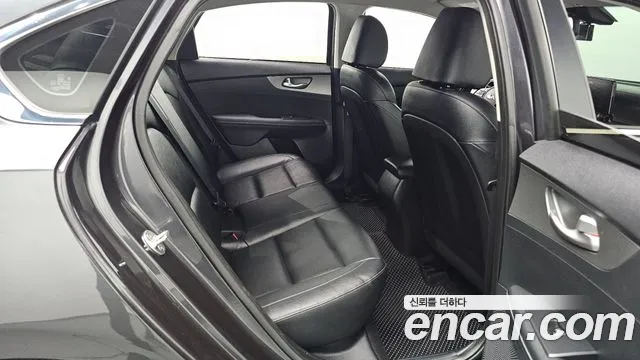 2018 Kia K3 Luxury, photograph 7