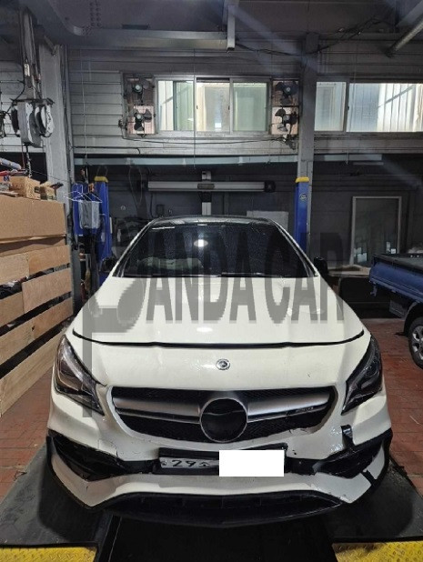 2018 Mercedes-AMG CLA45 4Matic, photograph 2