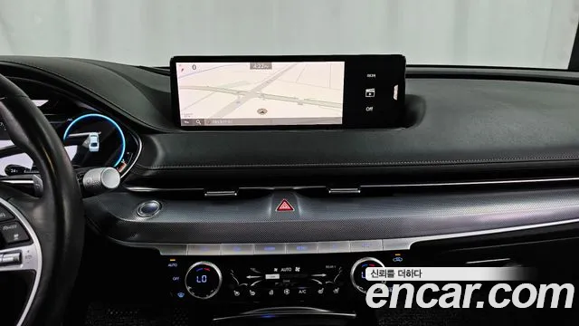 Genesis G80 Gasoline 2.5 Turbo AWD — photo 1 of 37