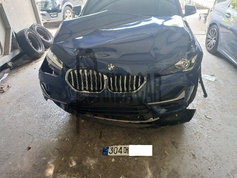 2022 BMW X1 xDrive20i, photograph 1