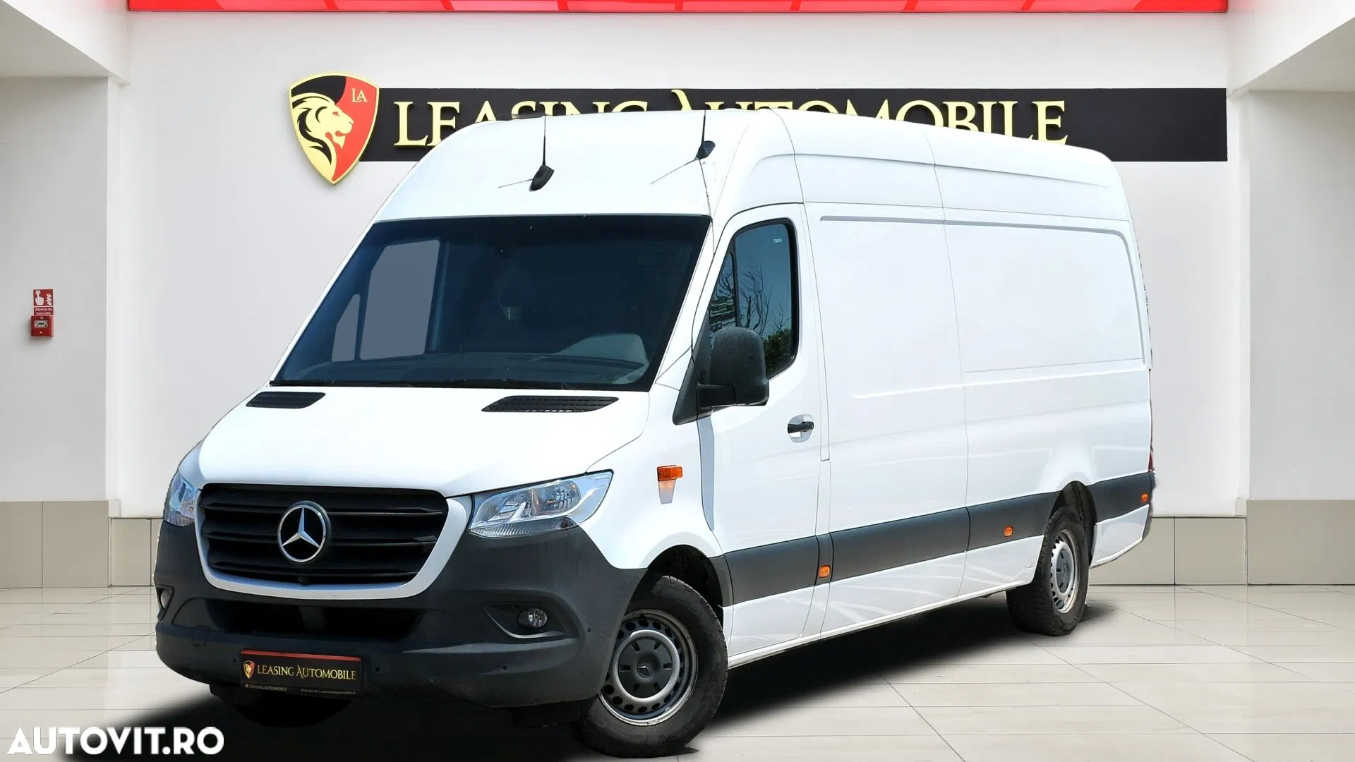 Mercedes-Benz Sprinter — photo 1 of 25