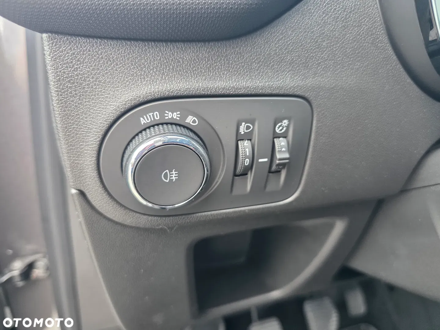 2020 Opel Crossland X, photograph 5