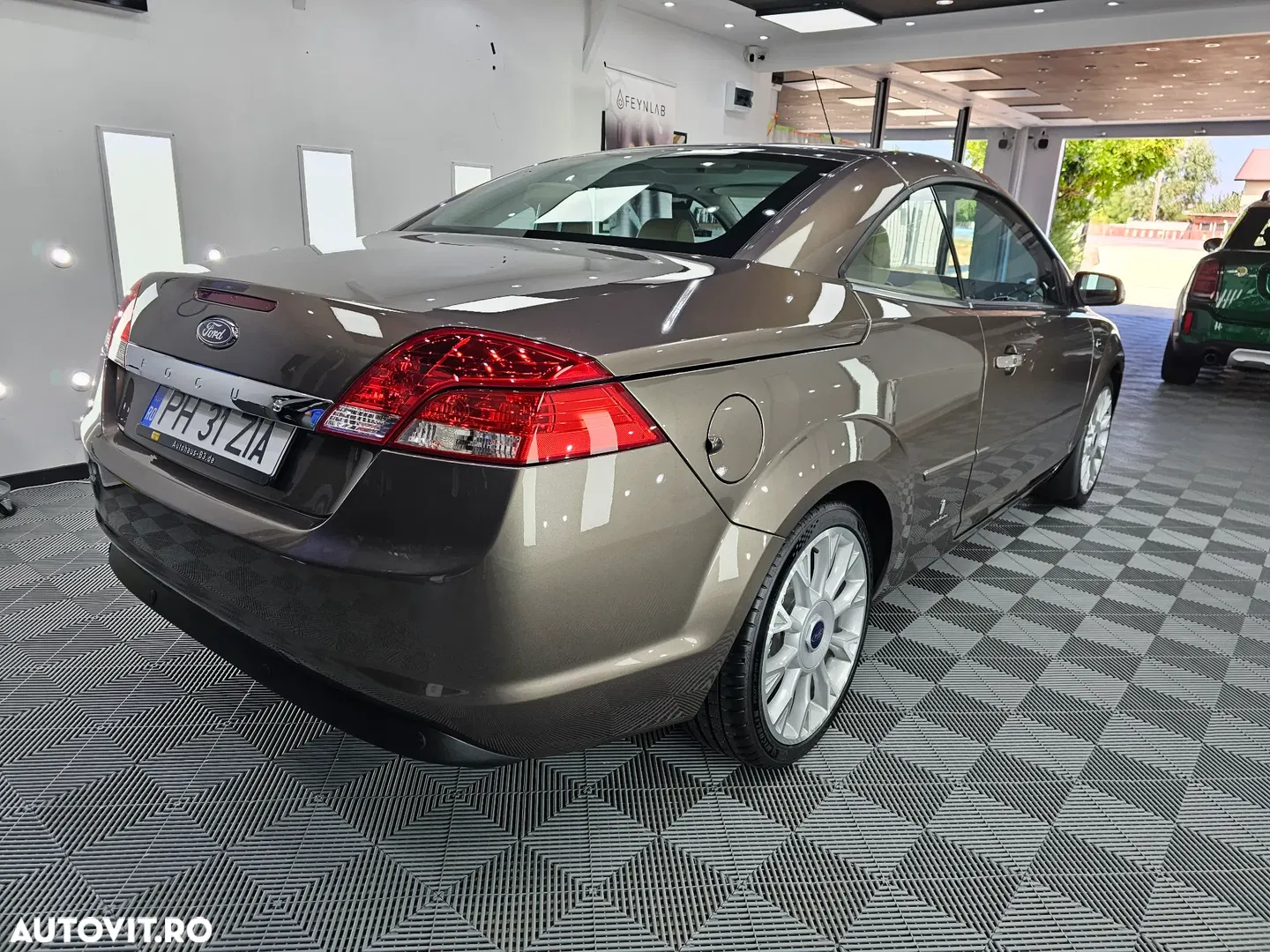 2008 Ford Focus 2.0 TDCi DPF Titanium, photograph 4