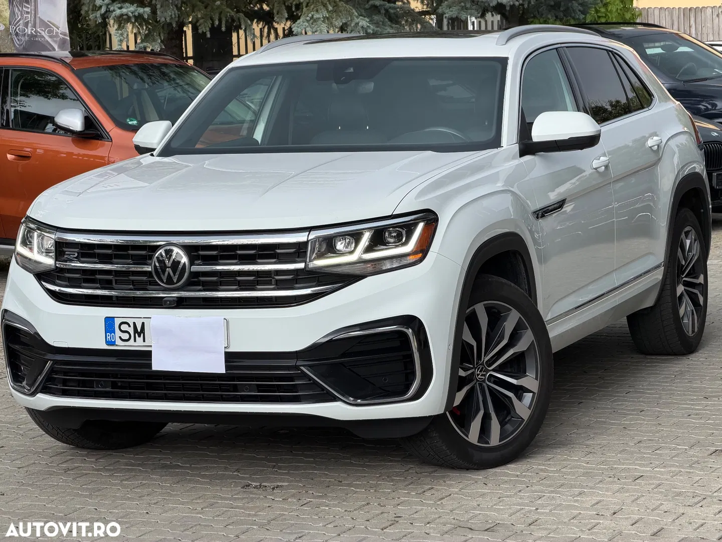 2022 Volkswagen Atlas, photograph 1