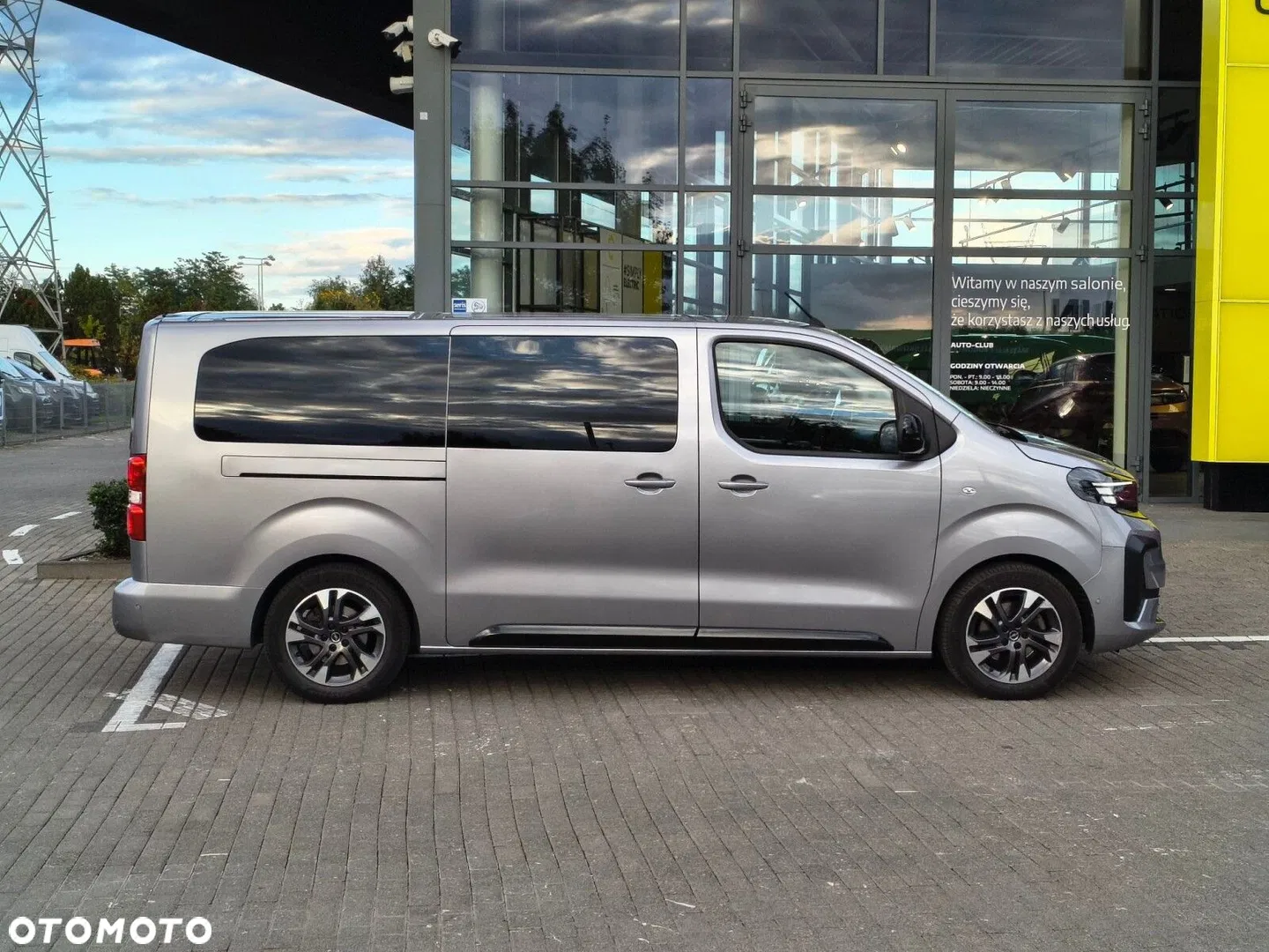 2025 Opel Zafira 2.0 Diesel XL Business, photograph 4