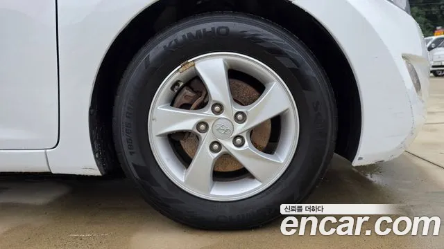2011 Hyundai AVANTE M16 GDI Luxury, photograph 6