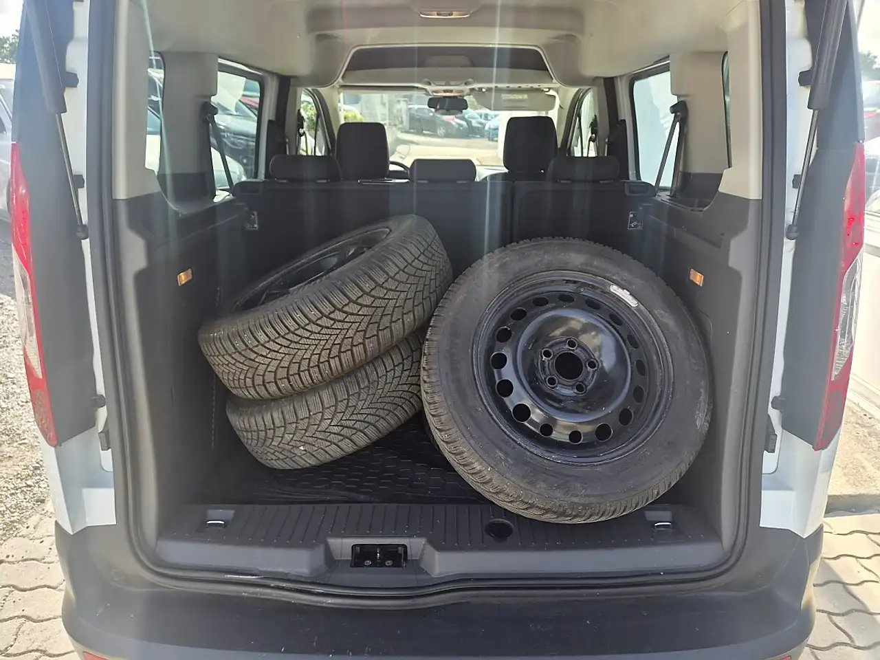 2019 Ford Tourneo Connect Trend 1,5 TDCi L1, photograph 6