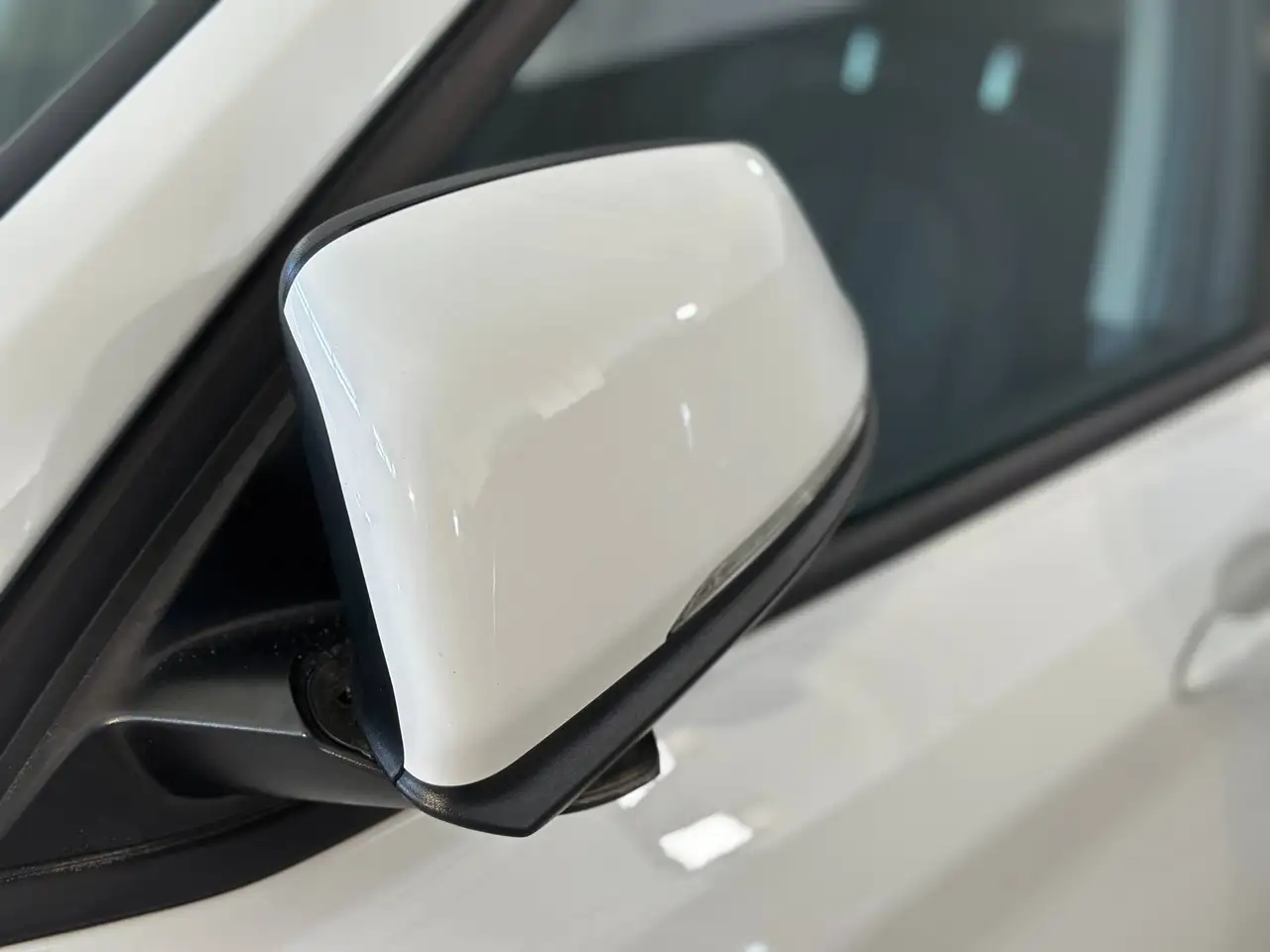 2022 BMW X1 xDrive 25e Business Advantage auto, photograph 6