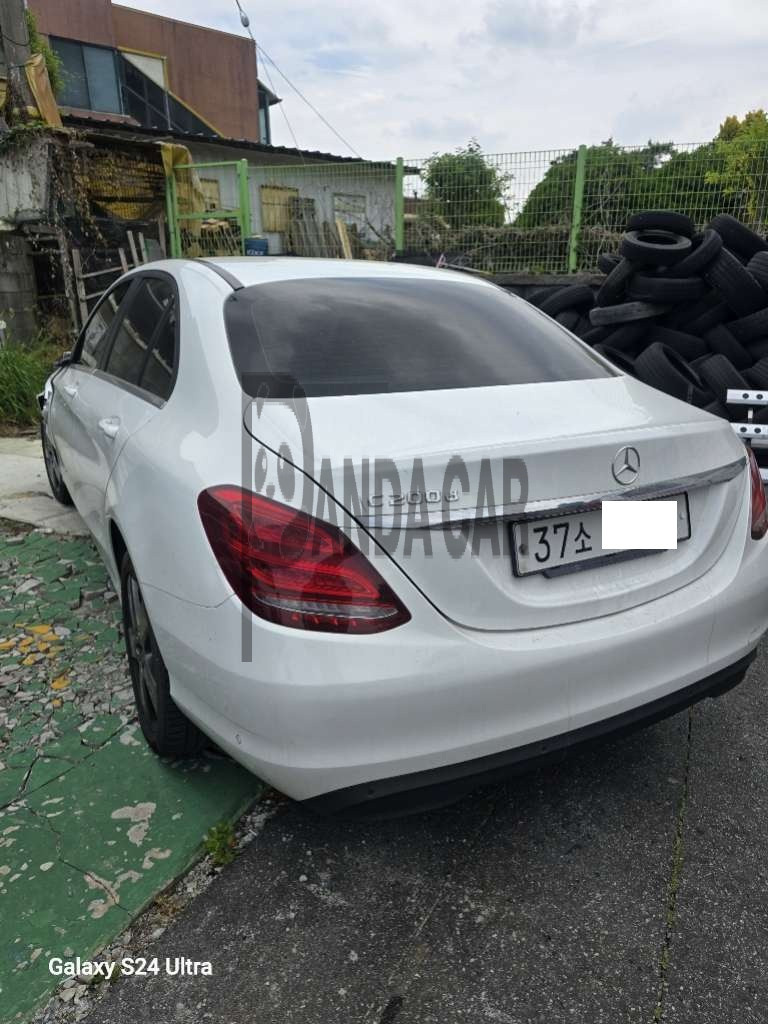 2018 Mercedes-Benz C200 d, photograph 2