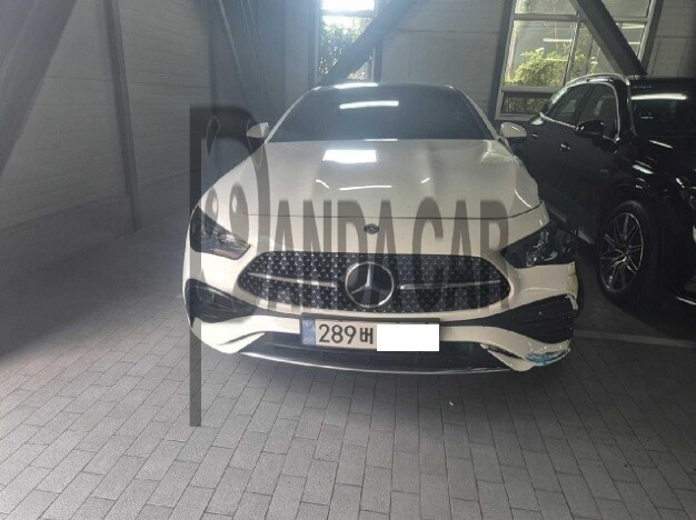 2024 Mercedes-Benz CLE 200 Coupe, photograph 1