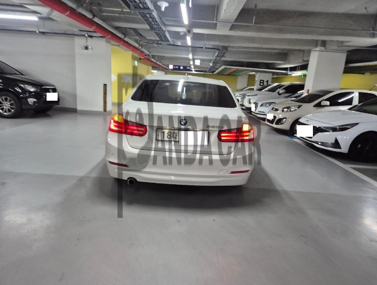 2013 BMW 320d EfficientDynamics Edition, photograph 4