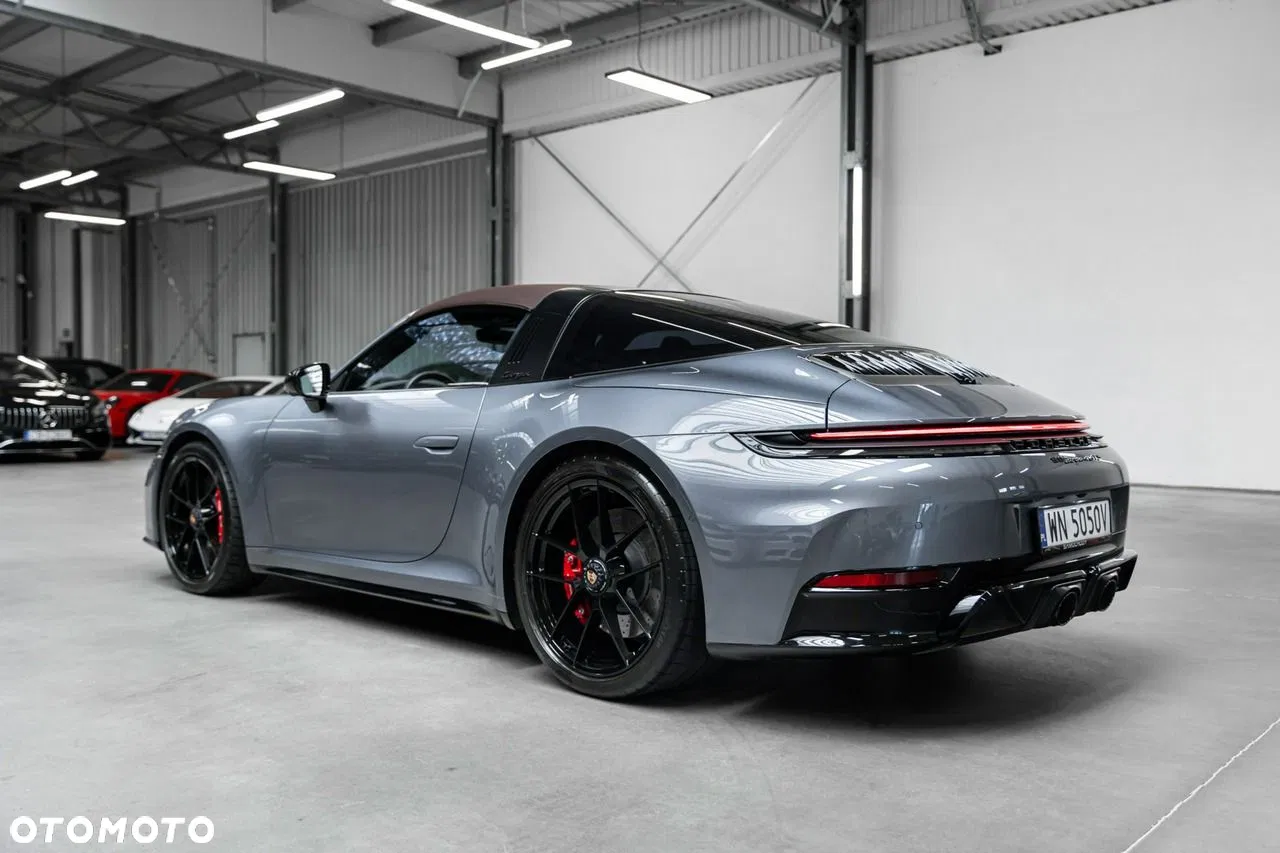2025 Porsche 911 Targa 4 GTS PDK, photograph 9