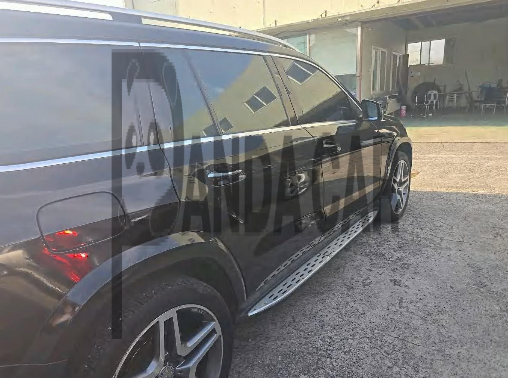 2017 Mercedes-Benz GLS350 d 4Matic, photograph 4