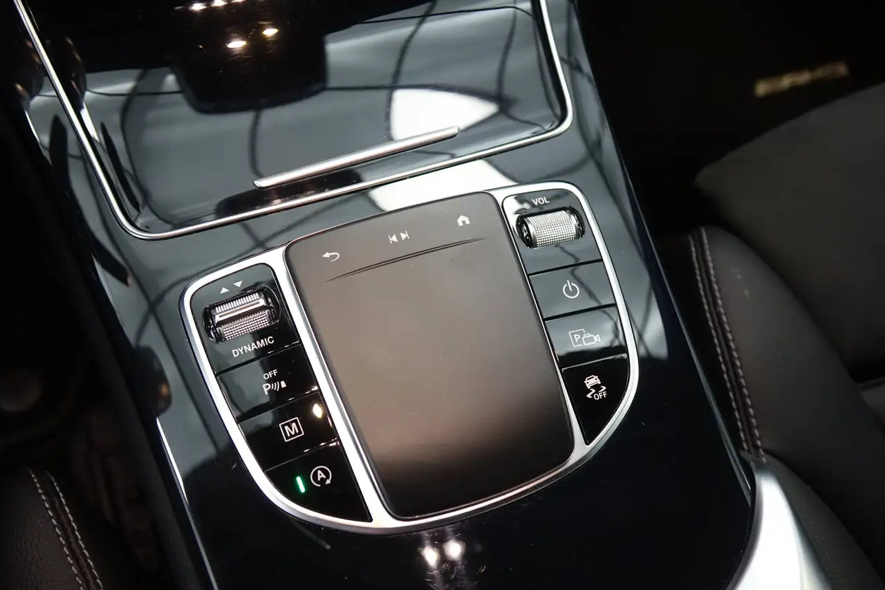 2022 Mercedes-Benz GLC 200 GLC 200 4Matic +AMG-Line+RFK+AHK+Trittbretter+, photograph 12