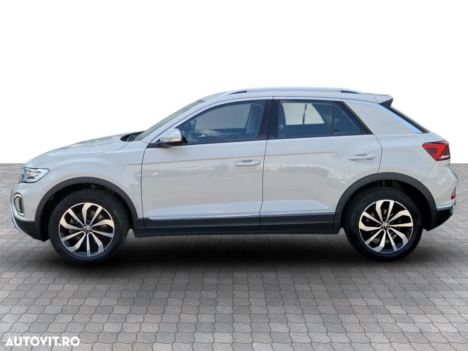 2022 Volkswagen T-Roc 2.0 TSI 4Mot DSG Style, photograph 2