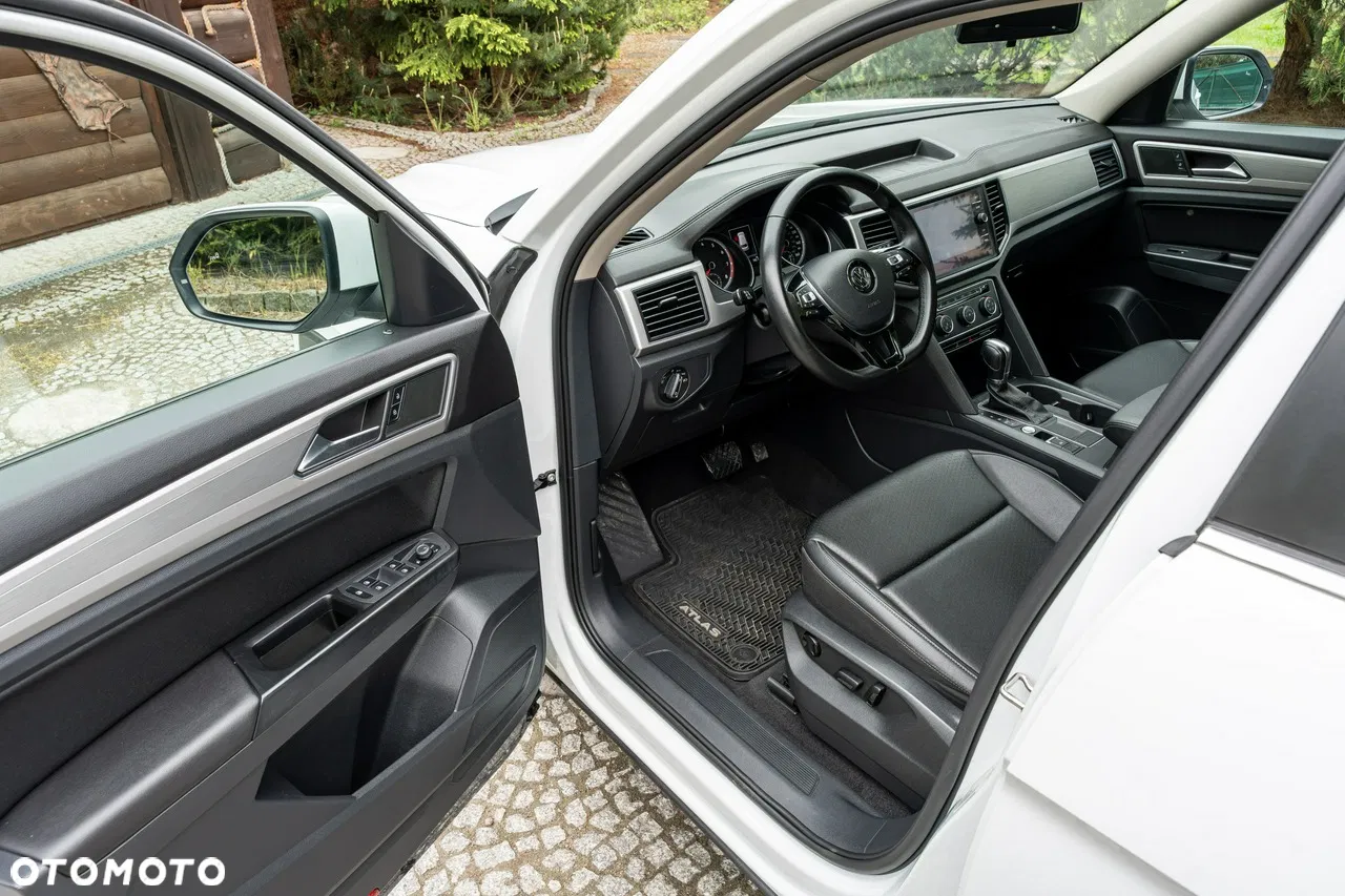 2018 Volkswagen Atlas, photograph 6