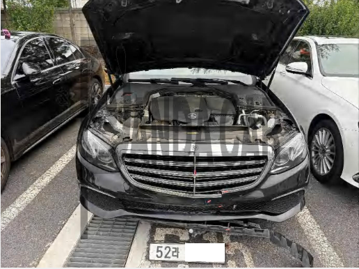 2017 Mercedes-Benz E220 d 4Matic, photograph 1