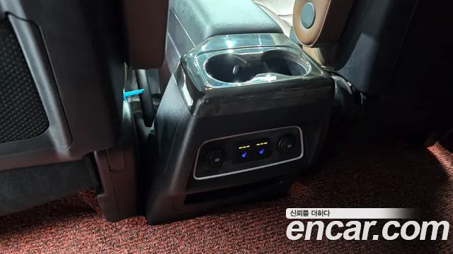 2018 Hyundai Starex Urban 9-Seater, photograph 5