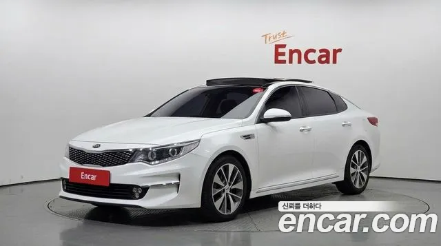 Kia K5 2.0 MX — photo 1 of 33