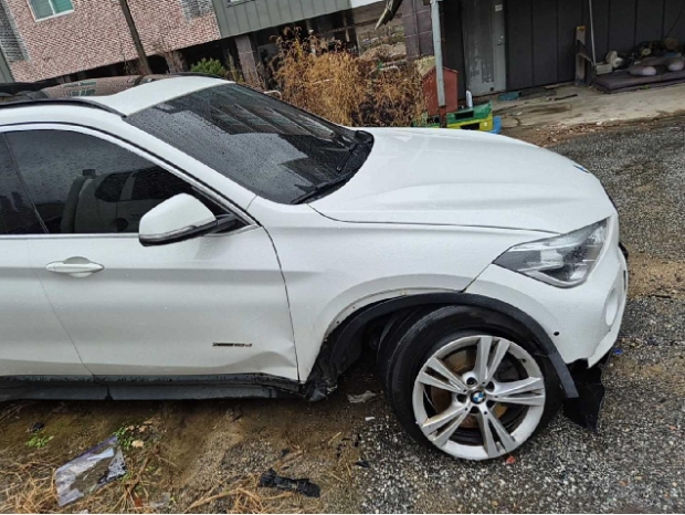 2017 BMW X1 xDrive18d, photograph 2
