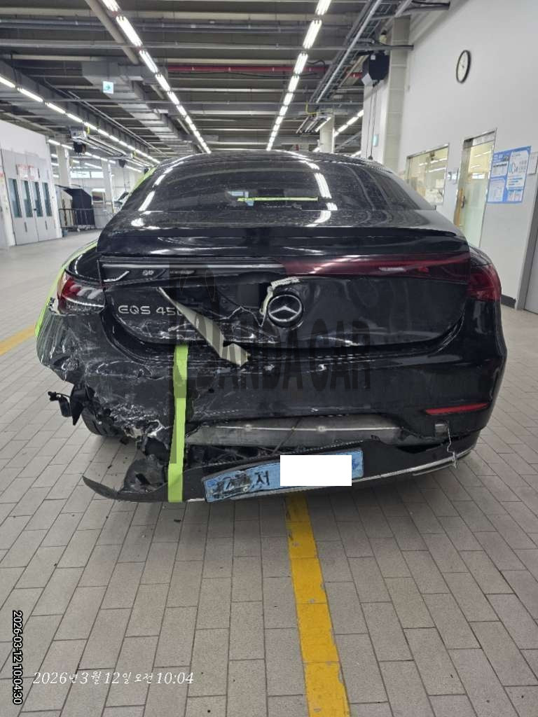 2022 Mercedes-Benz EQS450 +, photograph 3