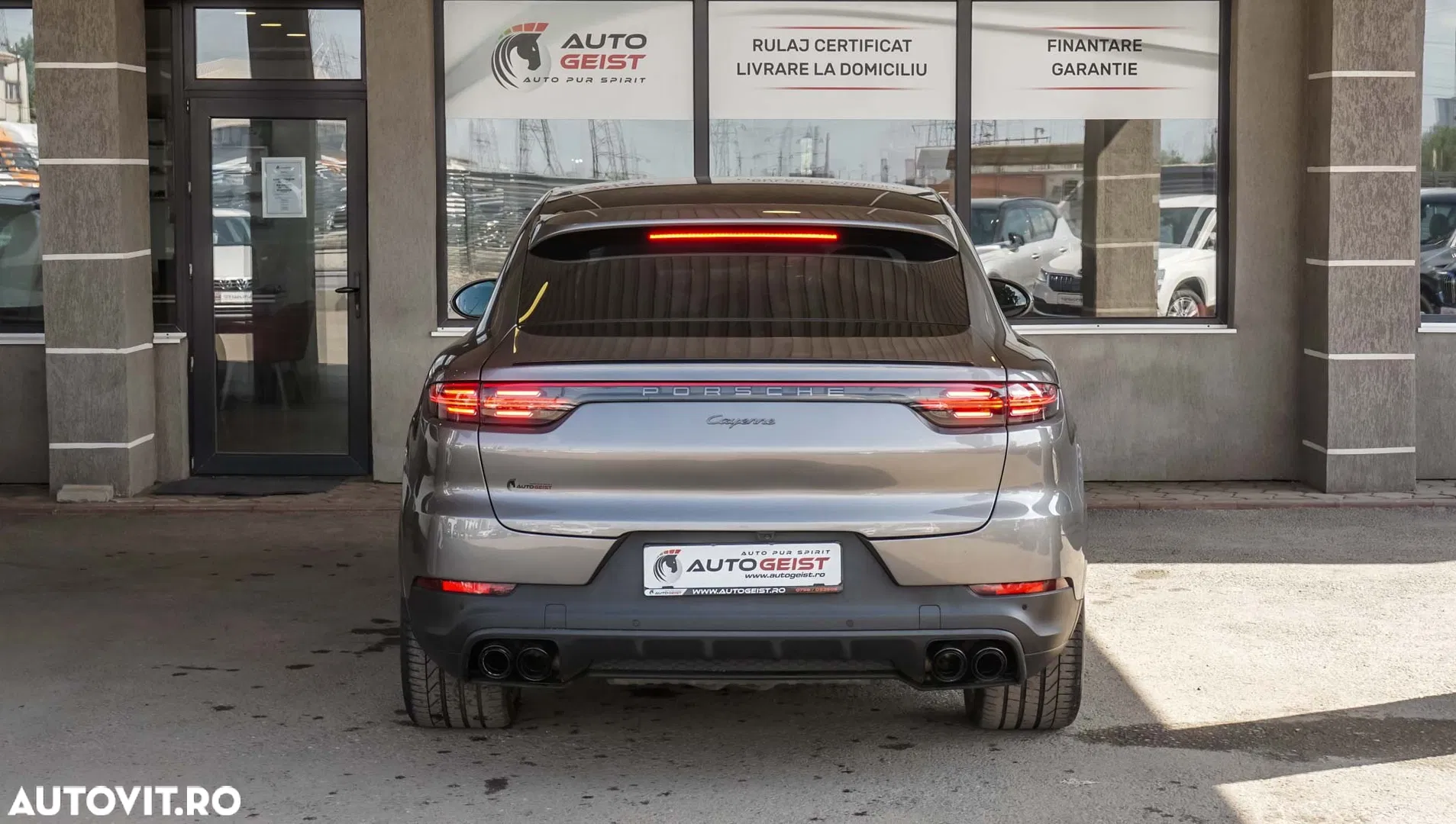 2023 Porsche Cayenne Coupe Tiptronic S Platinum Edition, photograph 5