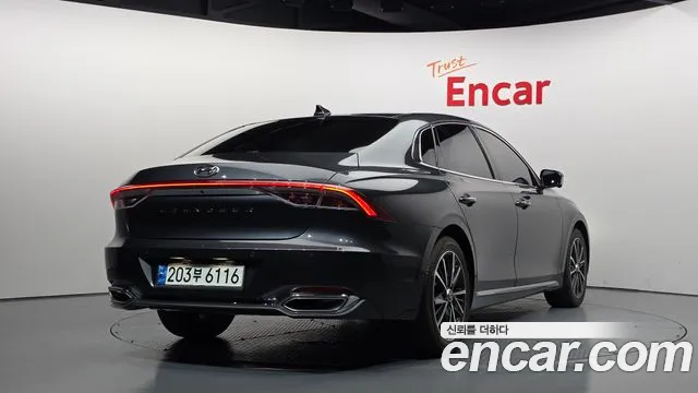 Hyundai Grandeur 3.3 — photo 1 of 20