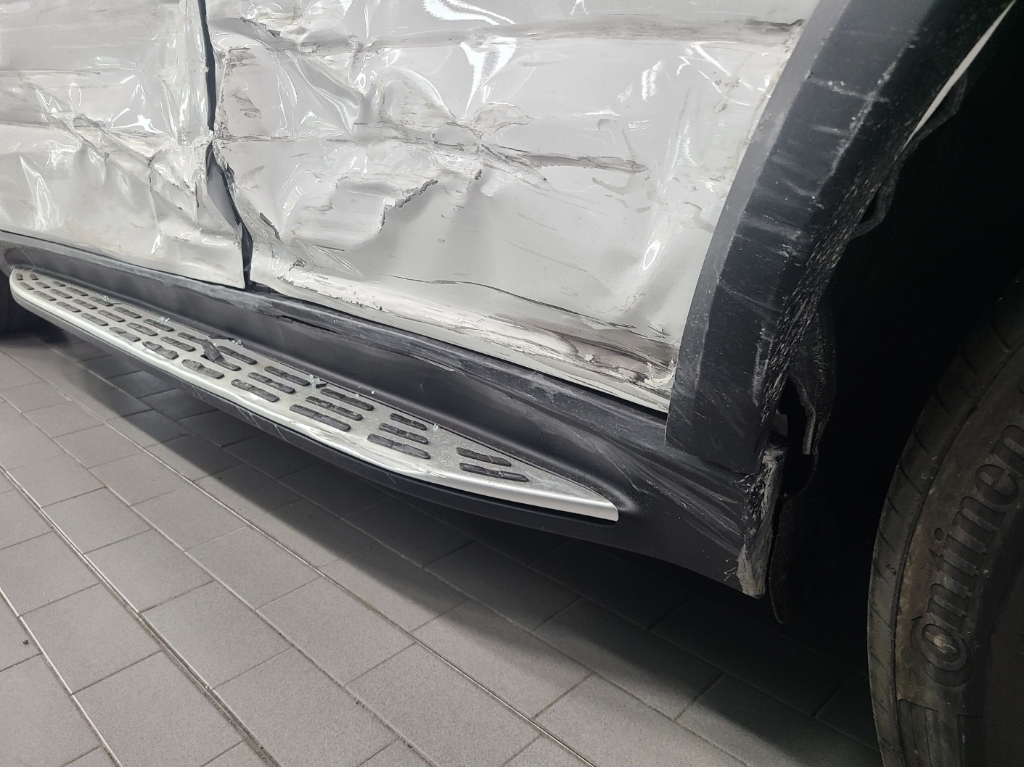 2024 Mercedes-Benz GLE 300 d 4MaTIC, photograph 9