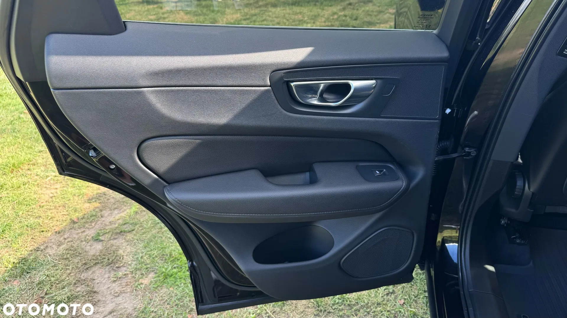 2020 Volvo XC 60 D4 Momentum, photograph 12